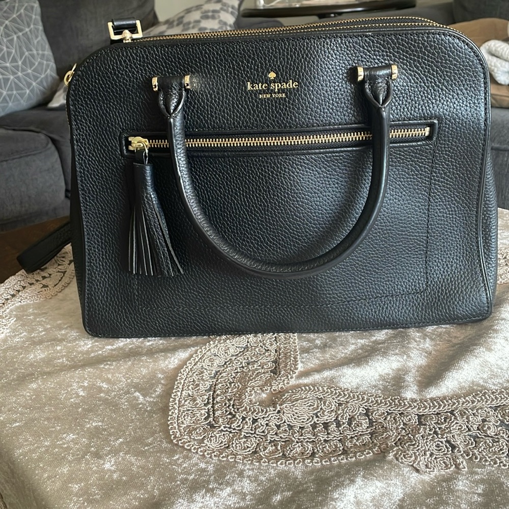 Kate spade messenger bag.